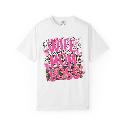 Wife Mom Boss Graphic T‑Shirt — Pink Leopard Stars Design