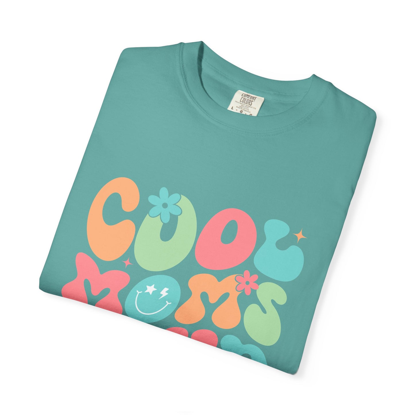 Cool Mom Club T-Shirt — Retro Floral Graphic Tee for Moms