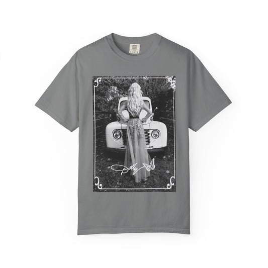 Vintage Glam Tee — 'Dancing in Heels' Photo Graphic T-Shirt