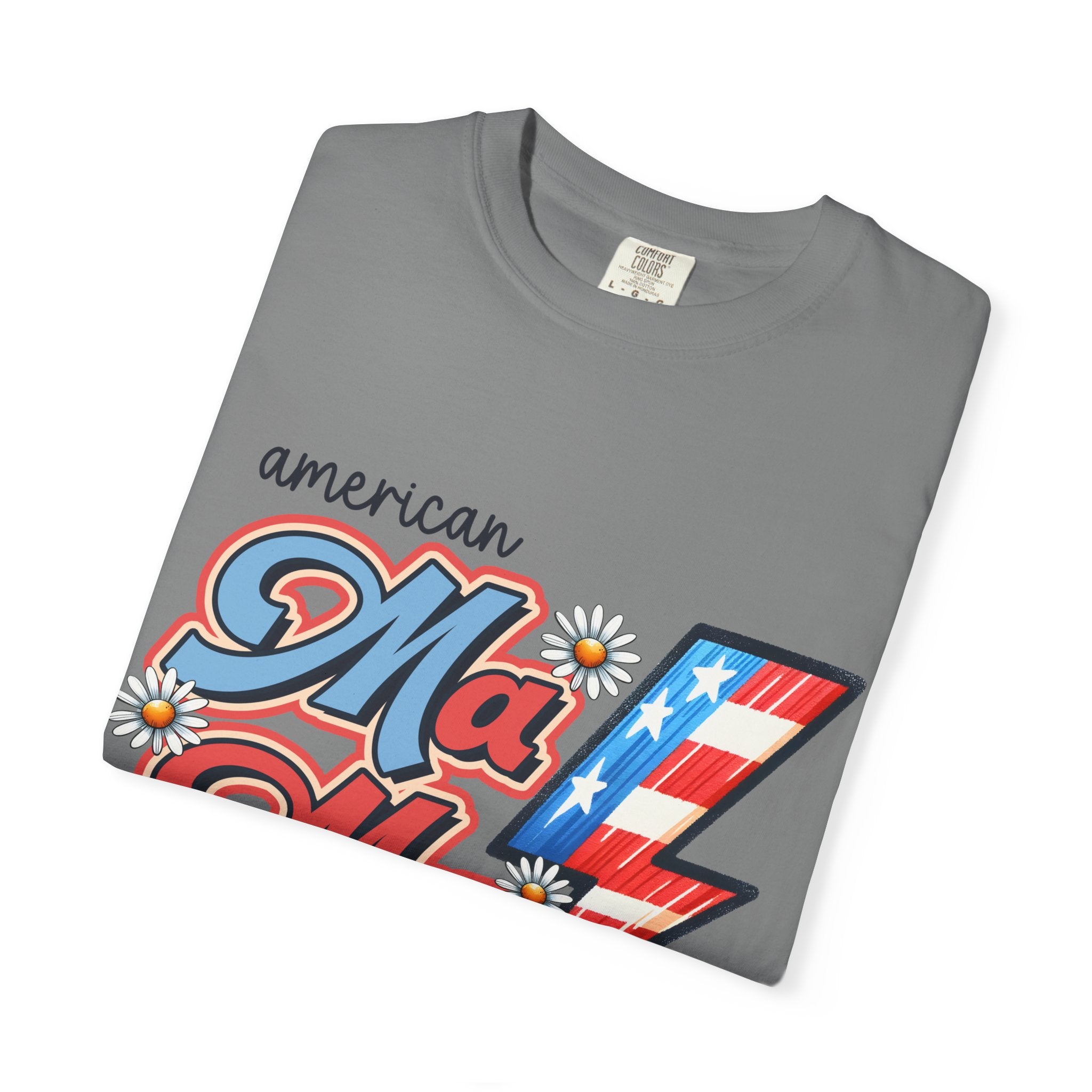 American MaMa Lightning Bolt T-Shirt — Retro Patriotic Mother's Day Tee