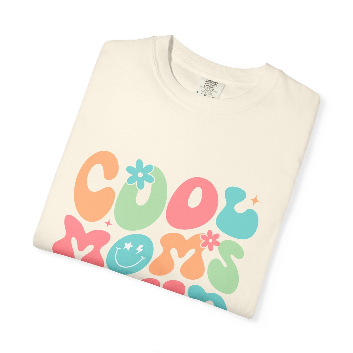Cool Mom Club T-Shirt — Retro Floral Graphic Tee for Moms